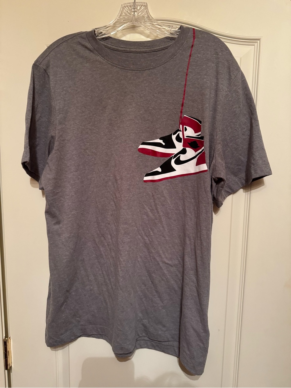 Nike Air Jordan Retro 1 OG CHICAGO BLACK TOES J's Grey T-Shirt Men Size Large